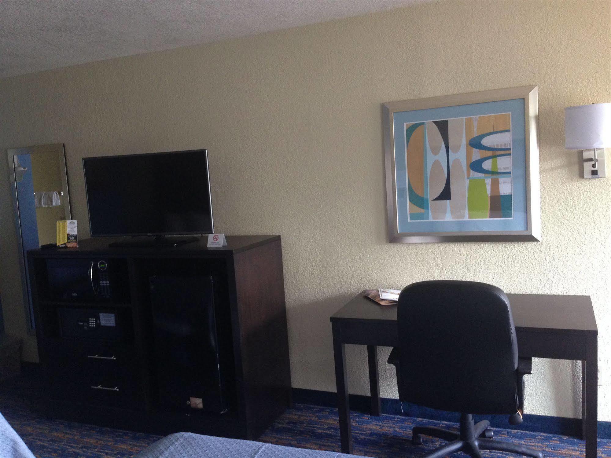 Days Inn By Wyndham Near Seaworld San Antonio Exterior foto